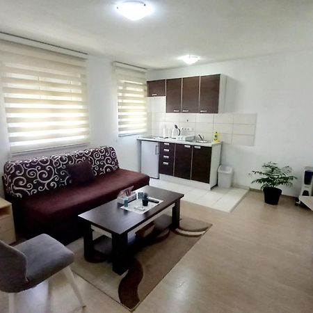 Apartments Platz Мостар Екстериор снимка