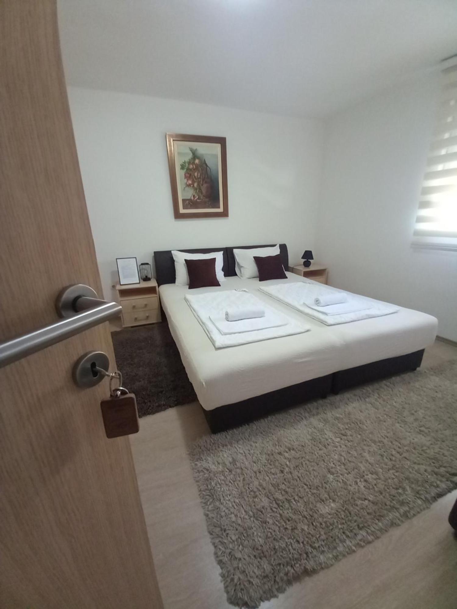 Apartments Platz Мостар Екстериор снимка